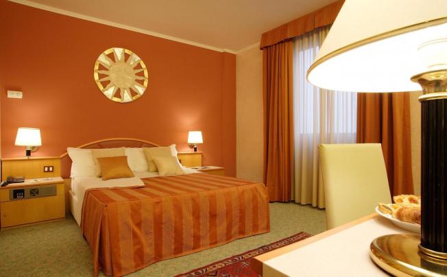 Фото отеля Antony Hotel