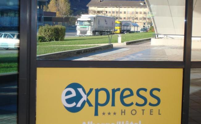 Фото отеля Express Hotel