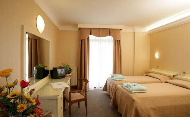 Фото отеля Commodore Terme & Spa
