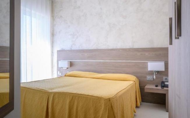 Фото отеля Capri Hotel