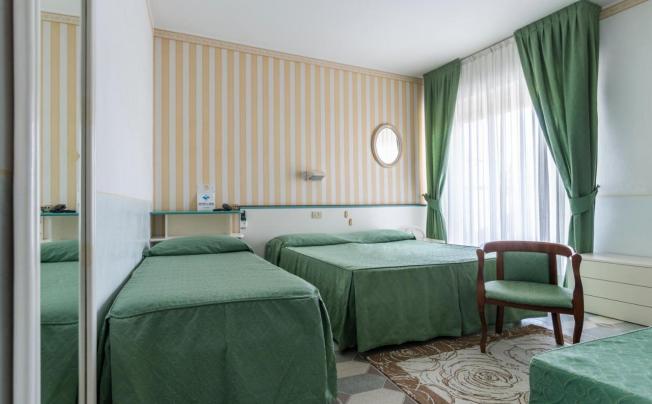 Фото отеля Capri Hotel