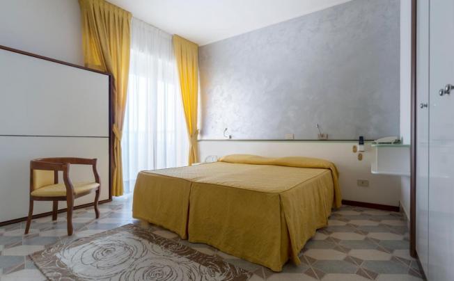 Фото отеля Capri Hotel