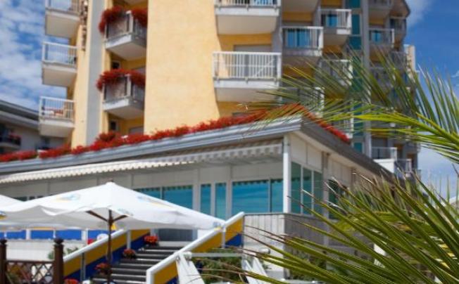 Фото отеля Capri Hotel