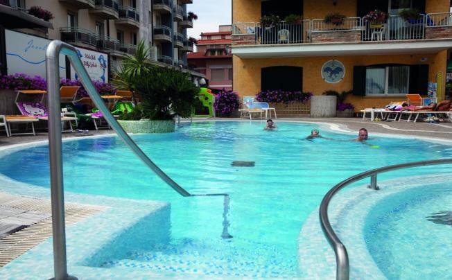 Фото отеля Capri Hotel