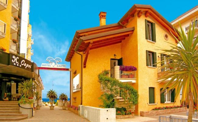 Фото отеля Capri Hotel