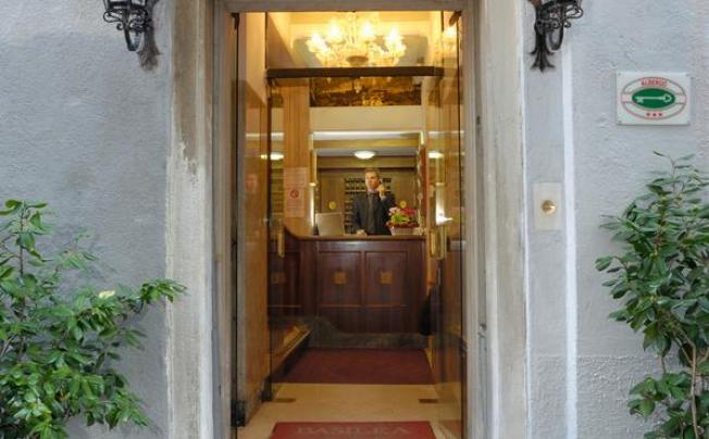 Фото отеля Basilea Hotel