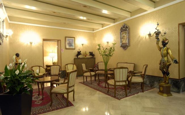 Фото отеля Basilea Hotel
