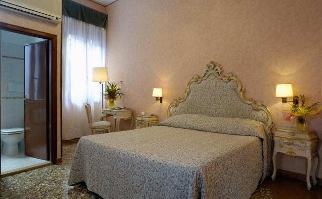 Фото отеля Basilea Hotel