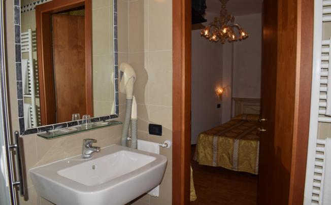 Фото отеля Basilea Hotel