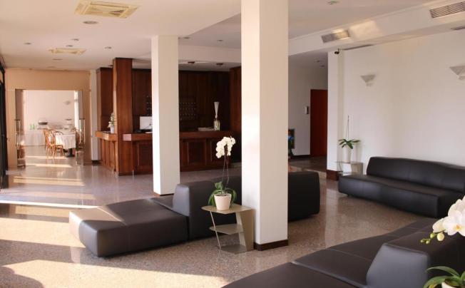 Фото отеля Cristallo Hotel