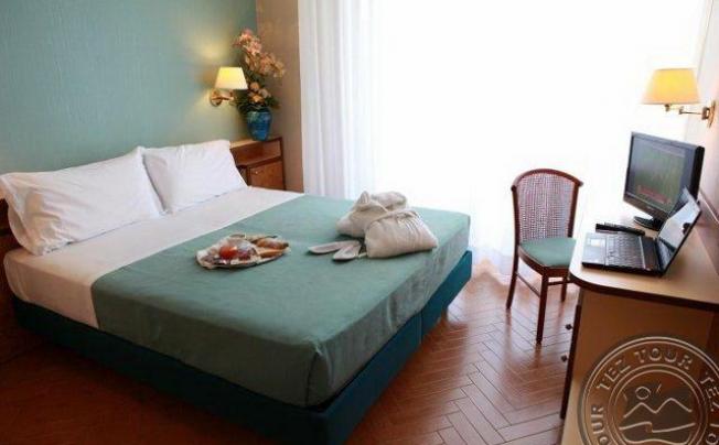 Фото отеля Suite Hotel Parioli