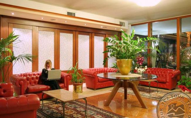 Фото отеля Suite Hotel Parioli