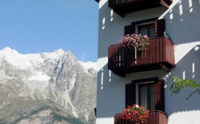 Фото отеля Berthod Hotel