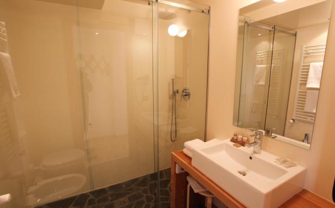 Фото отеля Berthod Hotel