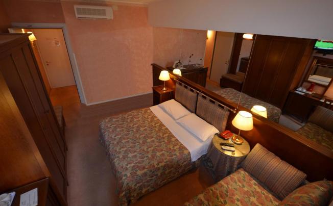 Фото отеля Astro Hotel