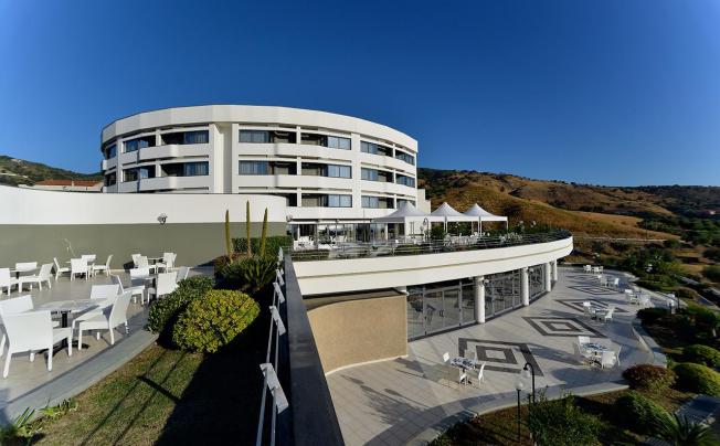Фото отеля Mirabeau Park Hotel