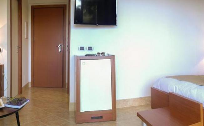 Фото отеля Mirabeau Park Hotel