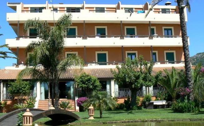 Фото отеля Hotel Mediterraneo 3*
