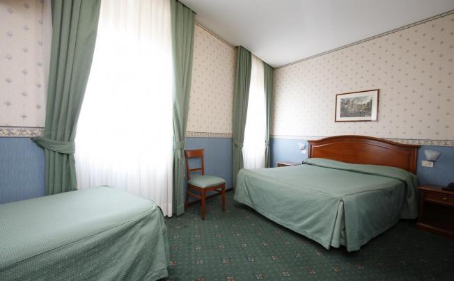 Фото отеля Adriatic Hotel Rome