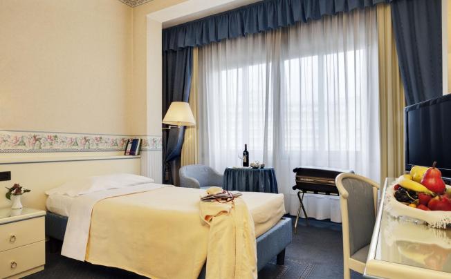 Фото отеля Bristol Buja Hotel