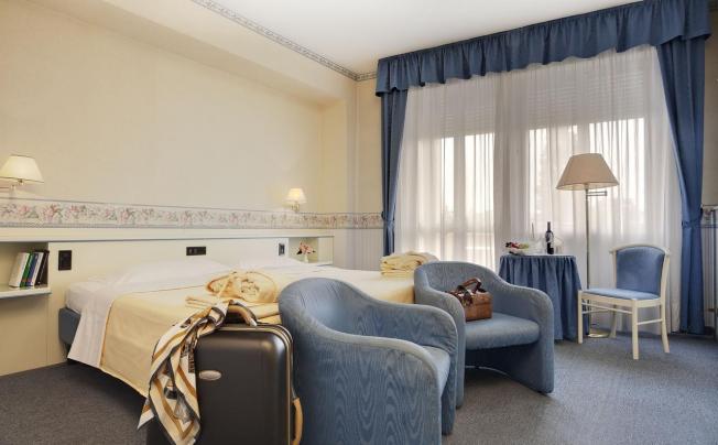 Фото отеля Bristol Buja Hotel