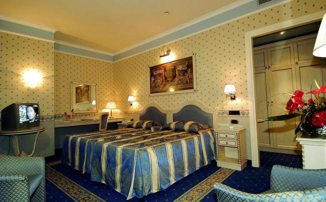 Фото отеля Bristol Buja Hotel
