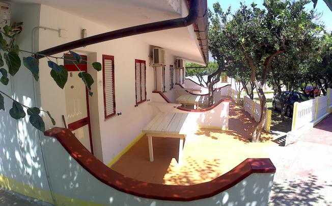 Фото отеля Villaggio Camping La Scogliera