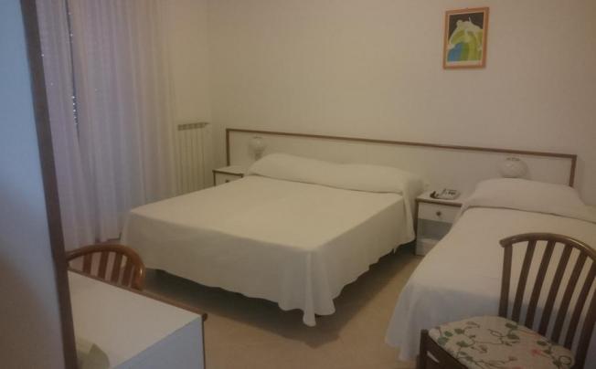 Фото отеля HOTEL LILIANA