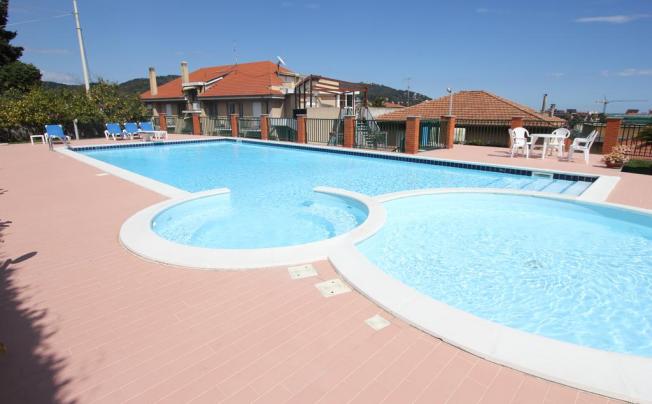 Фото отеля HOTEL LILIANA