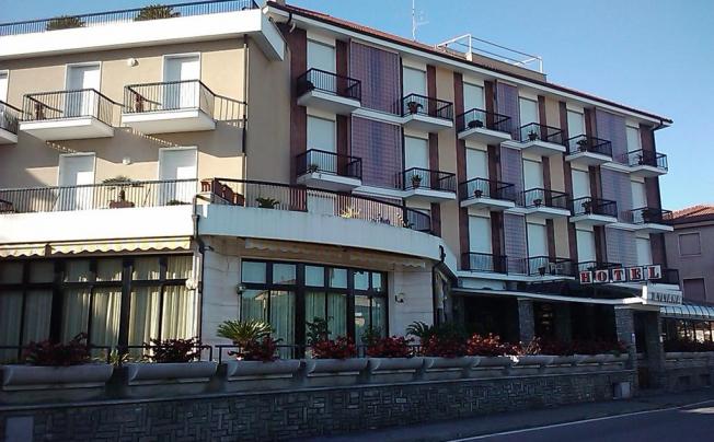 Фото отеля HOTEL LILIANA