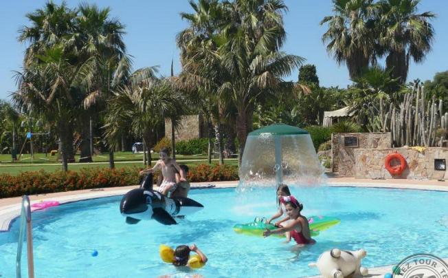 Фото отеля Lantana Resort