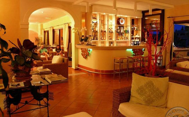 Фото отеля Lantana Resort