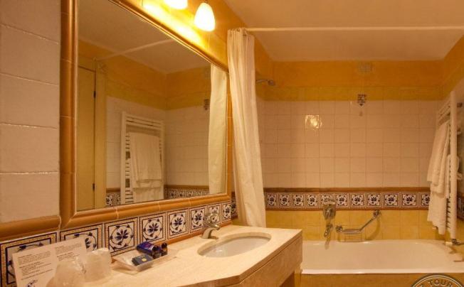 Фото отеля Lantana Resort
