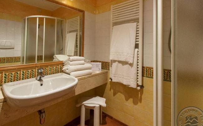 Фото отеля Lantana Resort