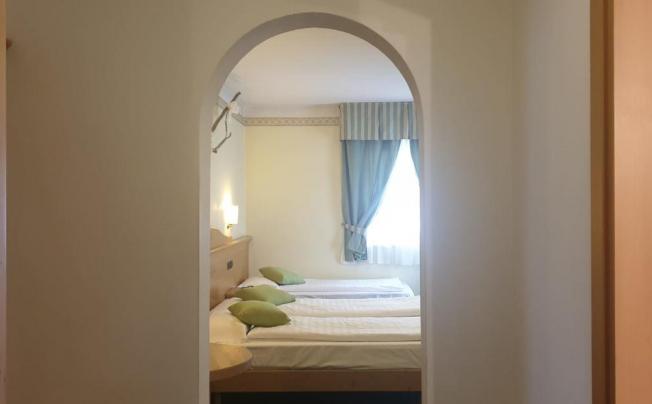 Фото отеля Bernard Hotel