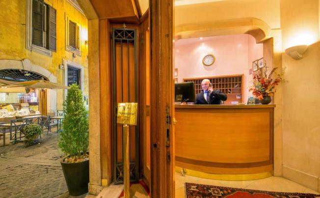 Фото отеля 9 Hotel Cesari