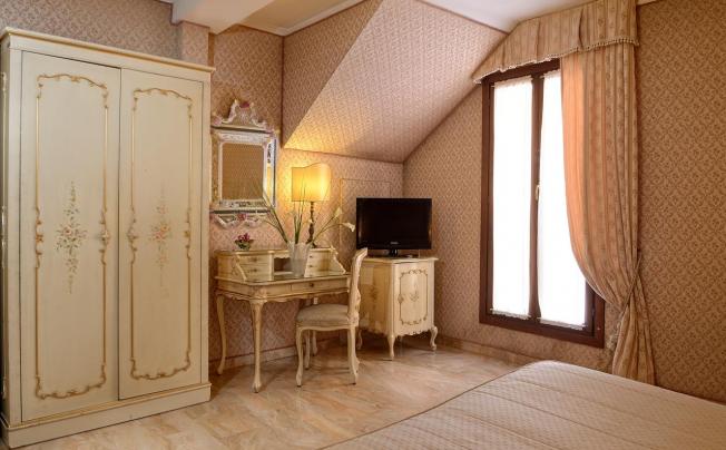 Фото отеля Canaletto Hotel