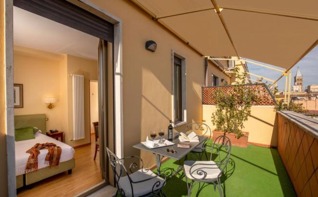 Фото отеля Colosseum Hotel