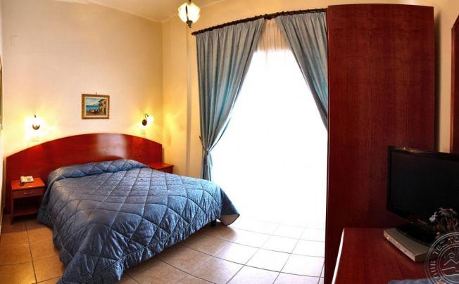 Фото отеля Mediterraneo Hotel