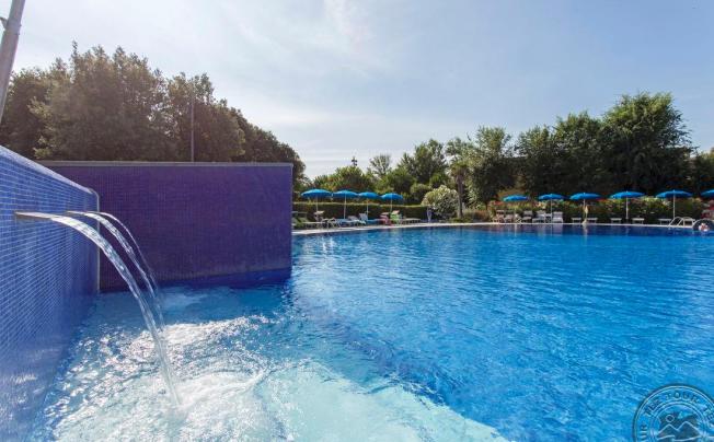 Фото отеля Green Park Resort