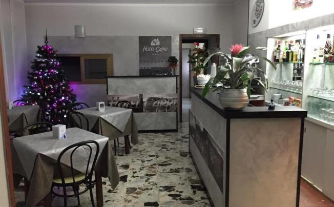 Фото отеля Capri Hotel