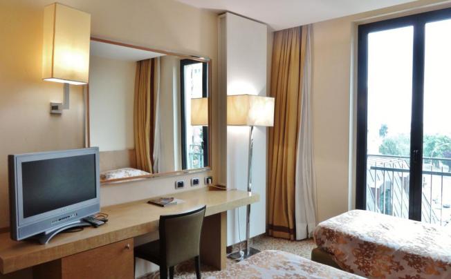 Фото отеля Hotel Tiffany Milano