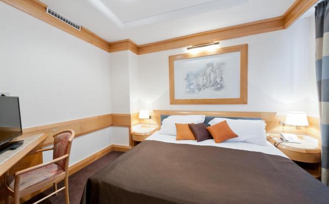 Фото отеля White hotel