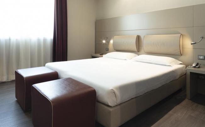 Фото отеля Smart Hotel Holiday