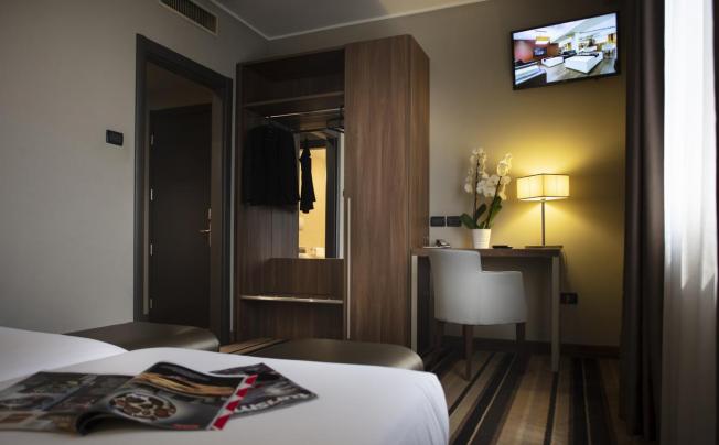 Фото отеля Smart Hotel Holiday