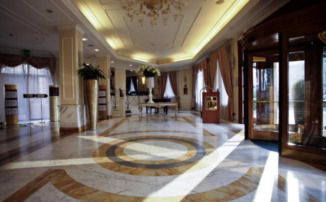Фото отеля Grand Visconti Palace