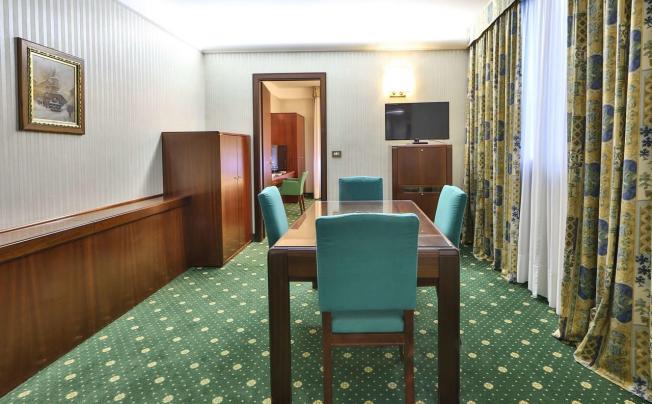 Фото отеля Astoria Hotel Milano