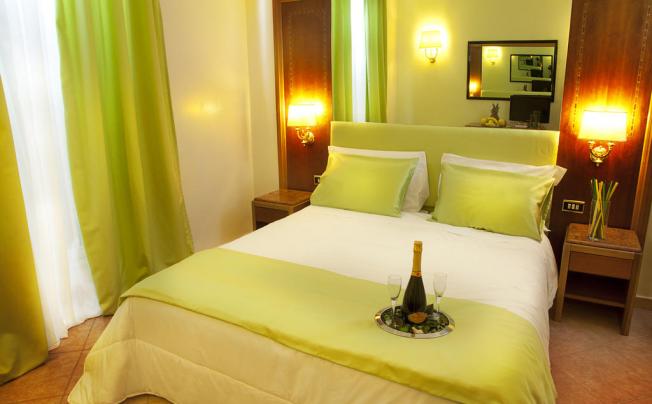 Фото отеля Max Hotel