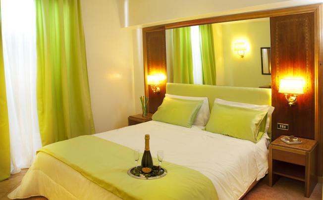 Фото отеля Max Hotel