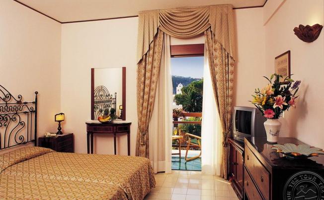 Фото отеля Terme Di Augusto Grand Hotel